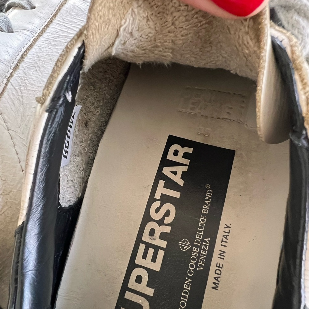 Golden Goose Superstar Sneaker - Picture 5 of 8
